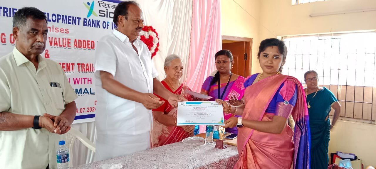 Community training at Irugur